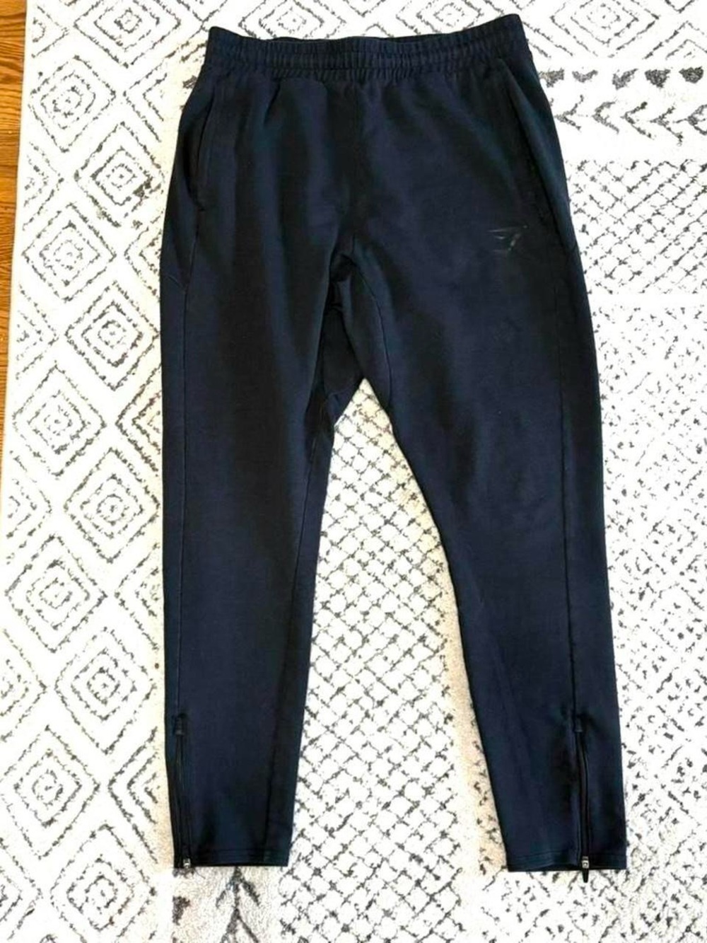 Gymshark casual Mens Medium Black Joggers Zip Ankle Athletic comfy Pants
